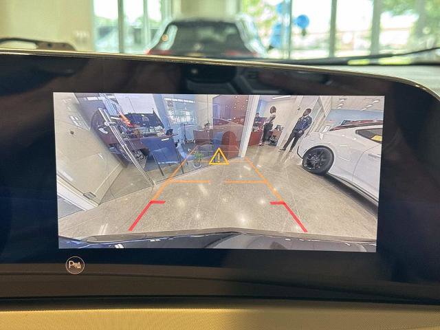 Used 2024 Cadillac XT4 Luxury w/ Cold Weather Package FWD image 30