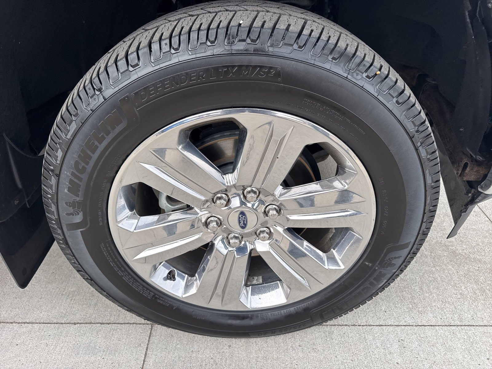 Certified 2019 Ford F150 XLT w/ Equipment Group 302A Luxury image 22