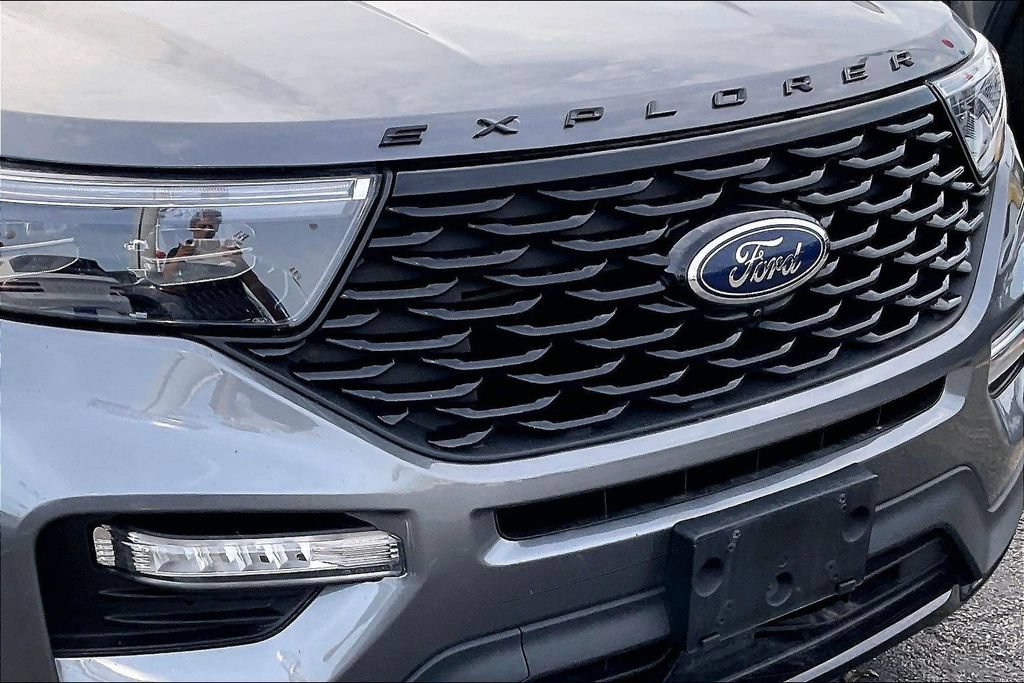 Certified 2024 Ford Explorer ST-Line w/ Class IV Trailer Tow Package AWD/4WD image 30