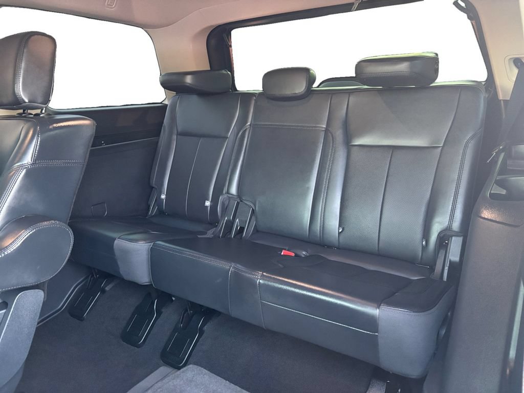 Certified 2024 Ford Expedition XLT RWD image 21