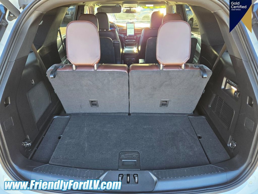 Certified 2021 Ford Explorer Platinum w/ Equipment Group 601A image 11