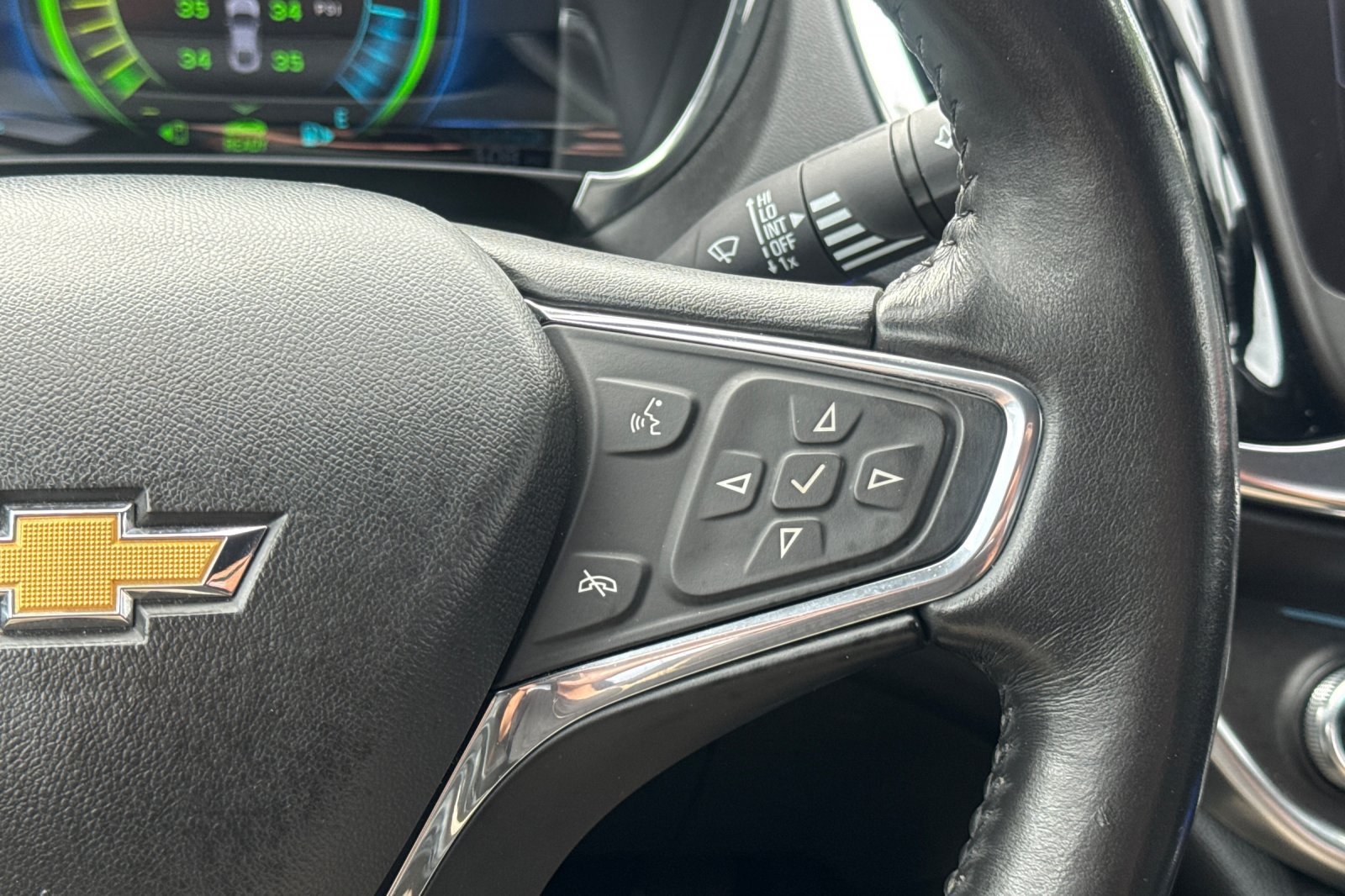 Used 2017 Chevrolet Volt Premier w/ Driver Confidence II Package FWD image 22