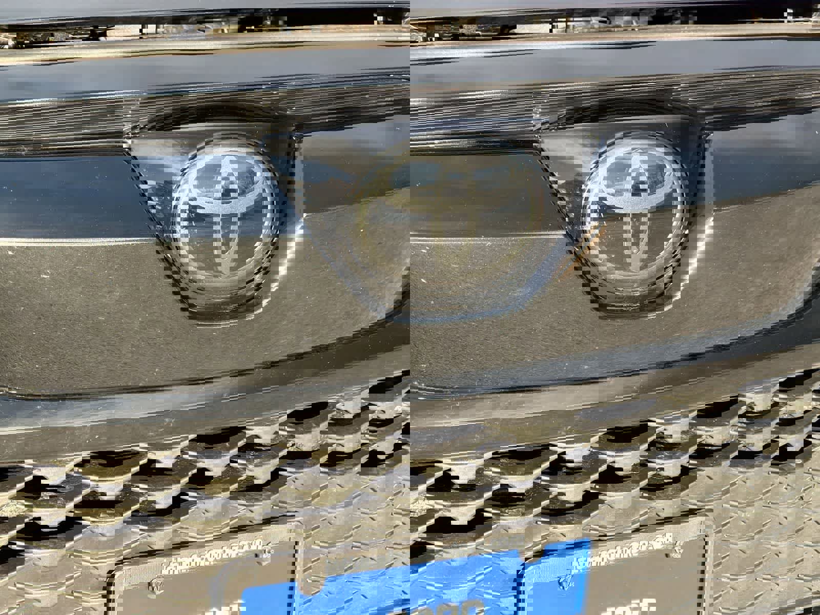 Used 2024 Toyota Corolla Cross AWD Hybrid image 12