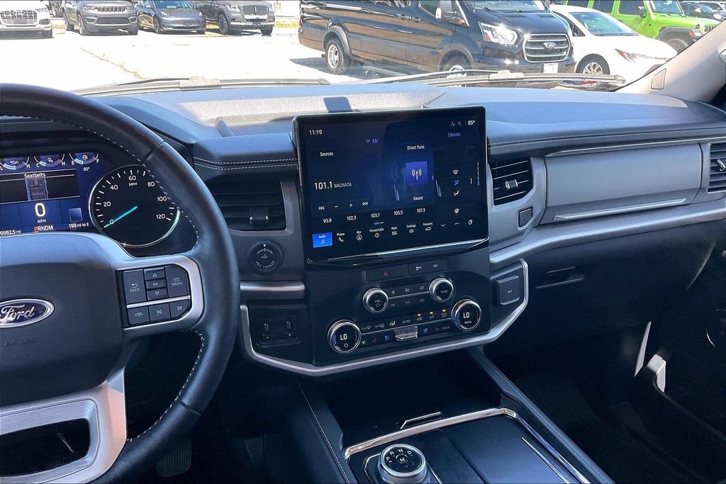 Certified 2022 Ford Expedition XLT RWD image 9