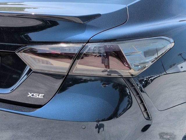 Used 2018 Toyota Camry XSE w/ Driver Assist Package FWD image 16