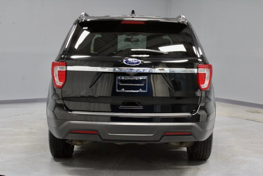 Certified 2018 Ford Explorer FWD image 9