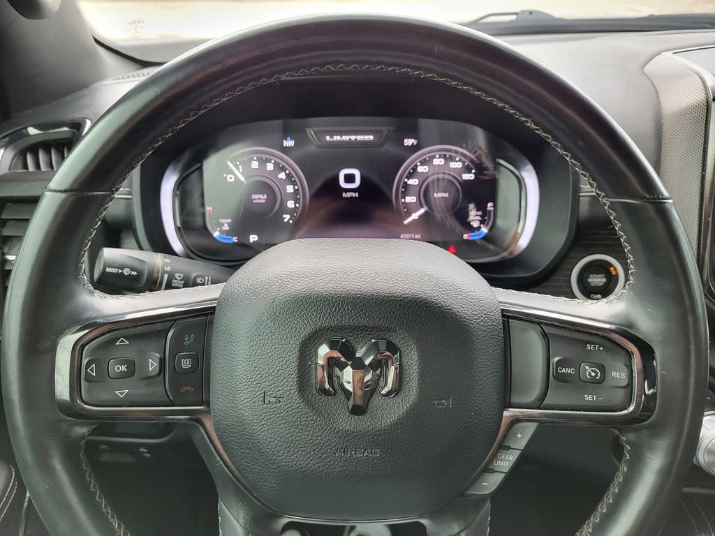 Used 2024 RAM 1500 Limited w/ Body Color Bumper Group image 31
