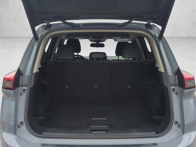 Used 2025 Nissan Rogue SL image 10