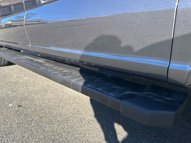 Certified 2022 Ford F150 Lariat w/ Equipment Group 502A High image 11