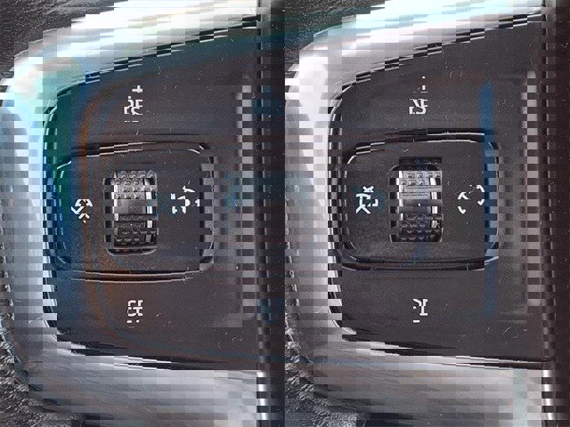 Used 2019 Chevrolet Blazer LT image 21