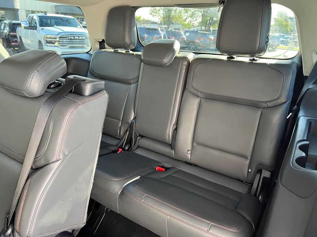 Certified 2025 Ford Expedition Active AWD/4WD image 25