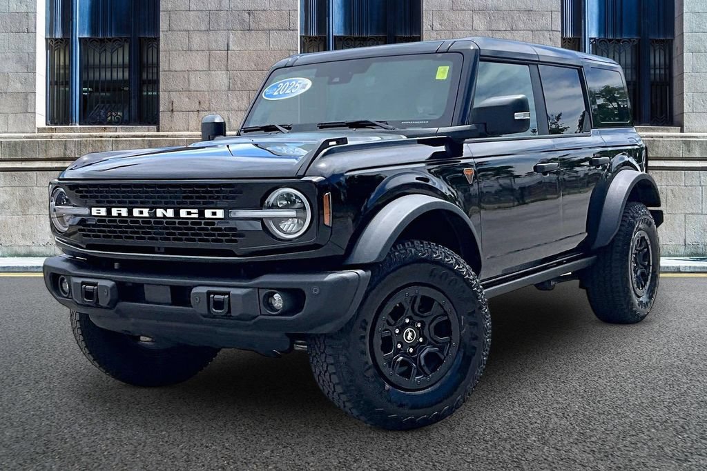 Certified 2025 Ford Bronco Badlands w/ Sasquatch Package AWD/4WD image 2