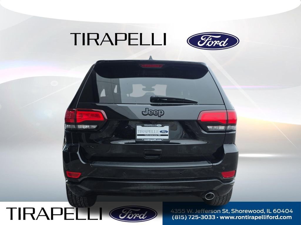 Used 2018 Jeep Grand Cherokee Altitude image 4