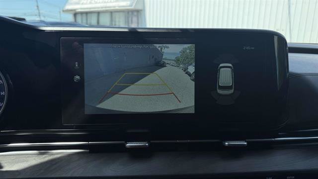 Used 2023 Kia Carnival EX FWD image 19