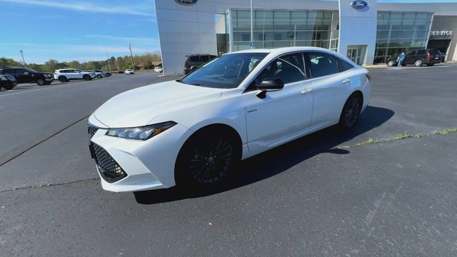 Used 2020 Toyota Avalon XSE w/ All Weather Liner Package FWD image 2
