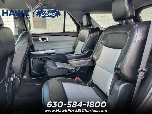 Certified 2024 Ford Explorer XLT w/ Equipment Group 202A AWD/4WD image 9
