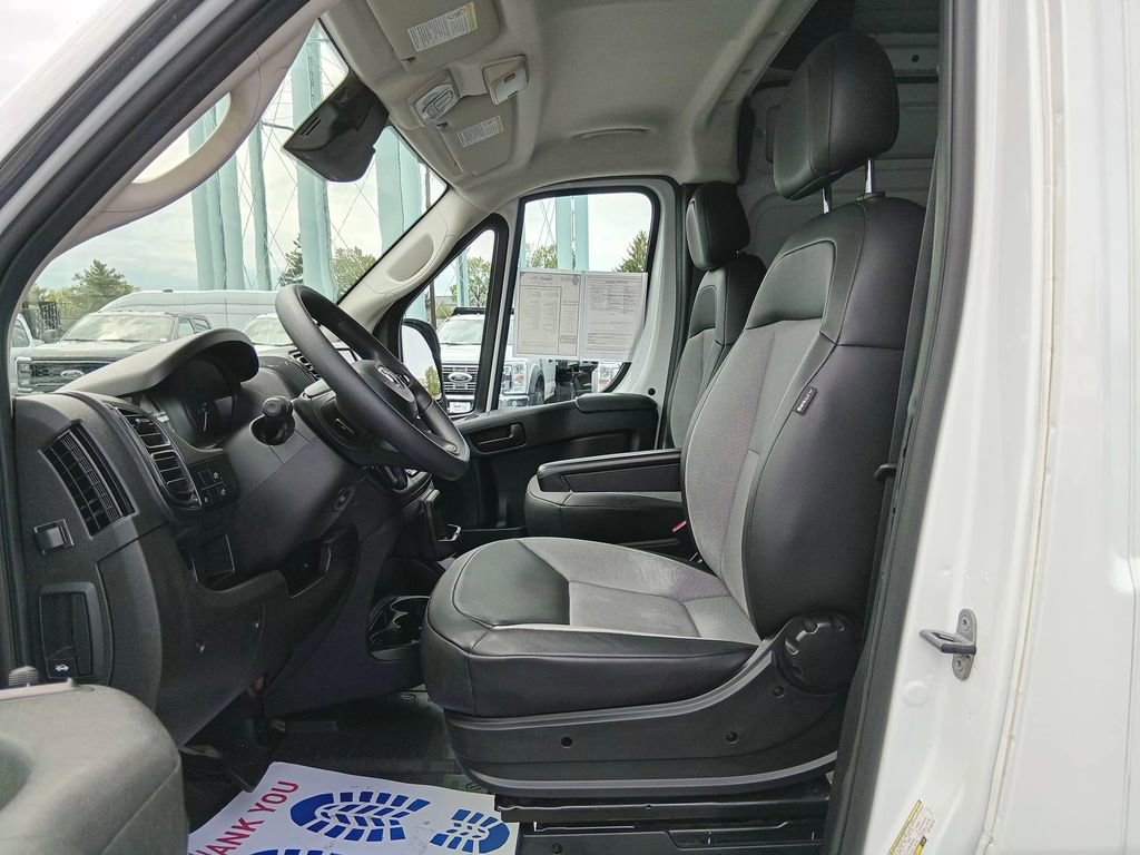 Used 2024 RAM ProMaster 2500 w/ Convenience Group FWD image 17