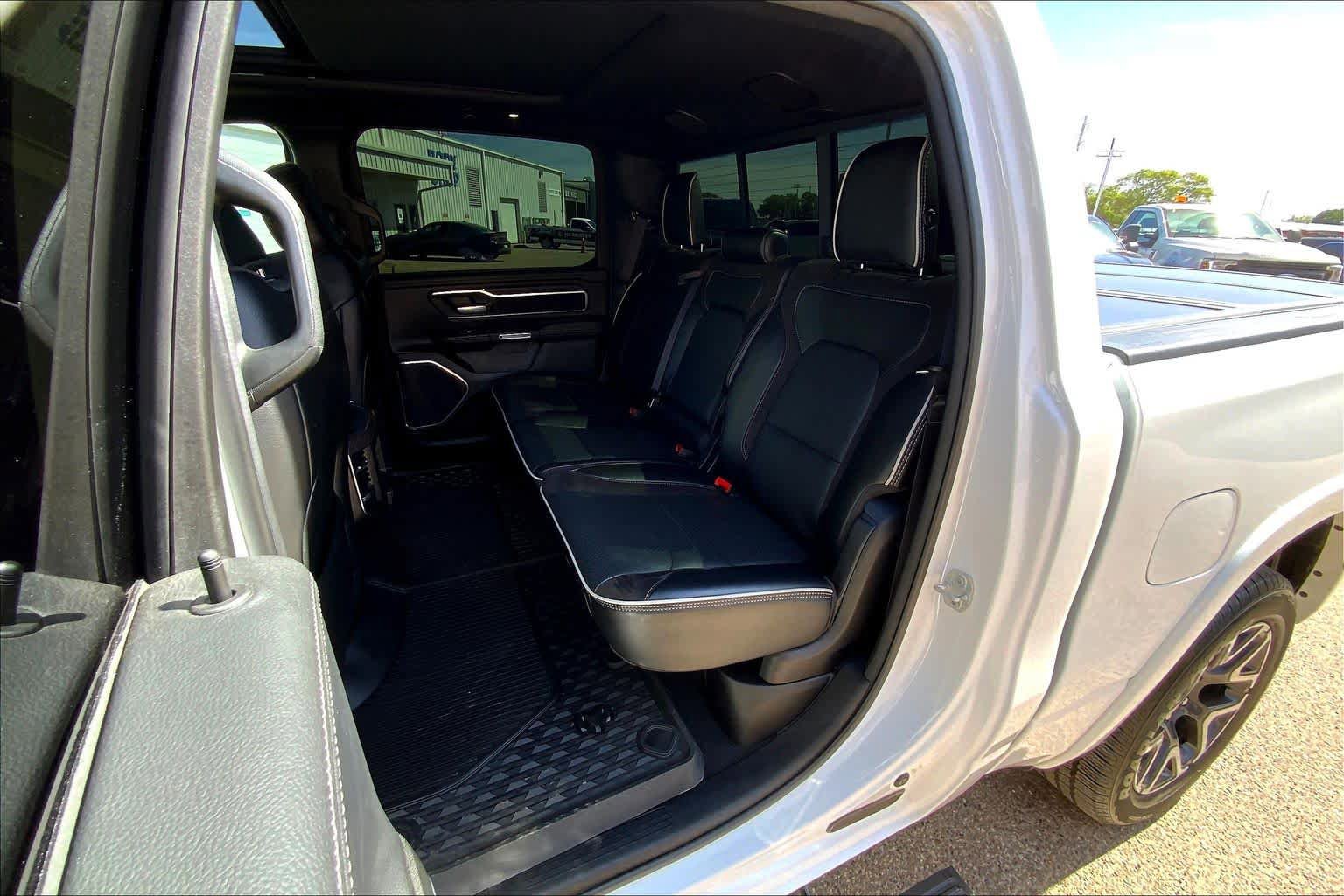 Used 2025 RAM 1500 Laramie w/ Laramie Southwest Edition AWD/4WD image 20