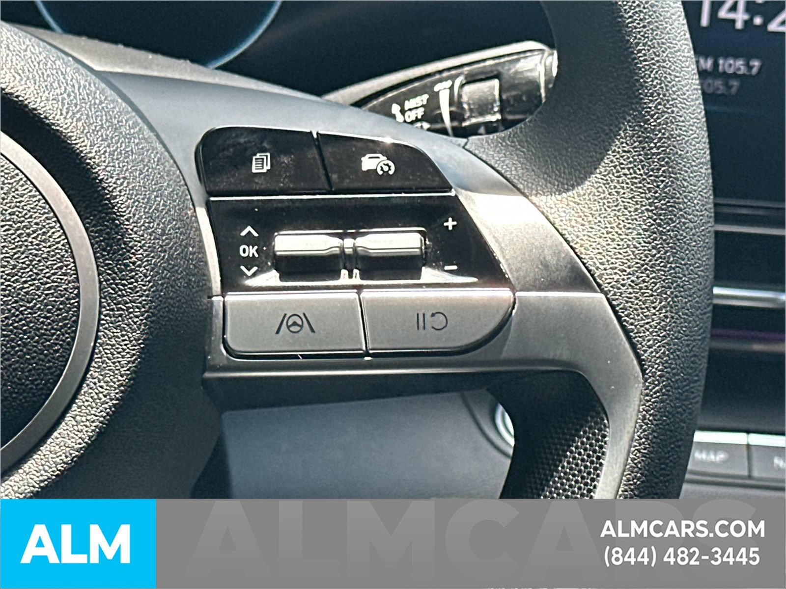 Used 2024 Hyundai Elantra SEL FWD image 29