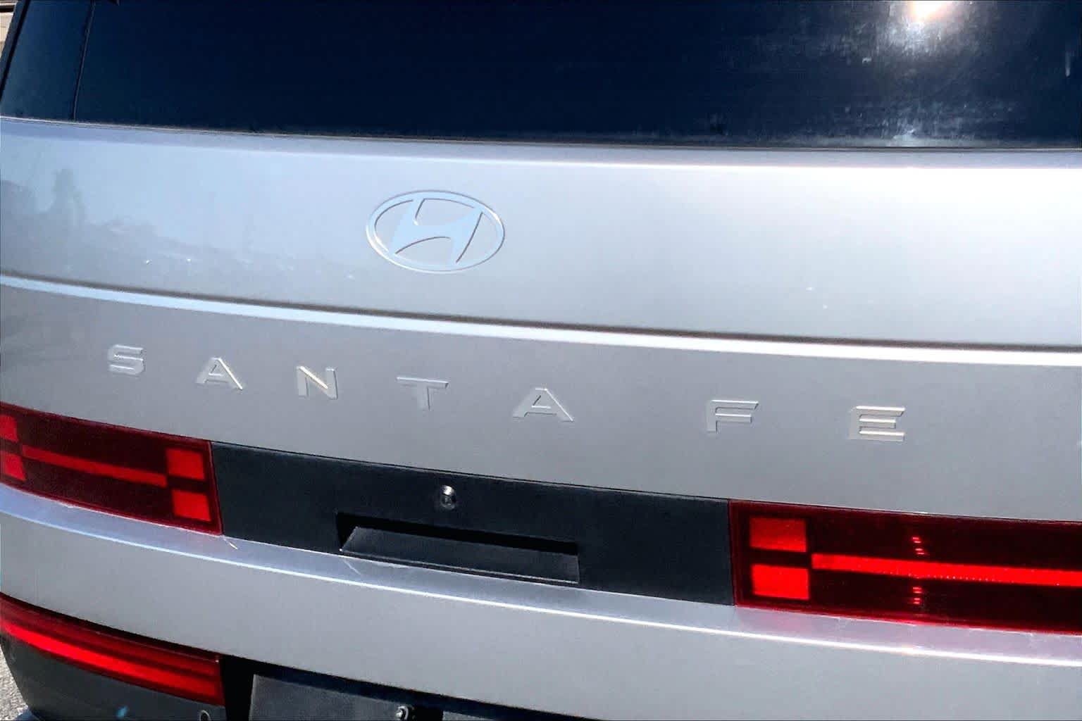 Used 2024 Hyundai Santa Fe SEL FWD image 26