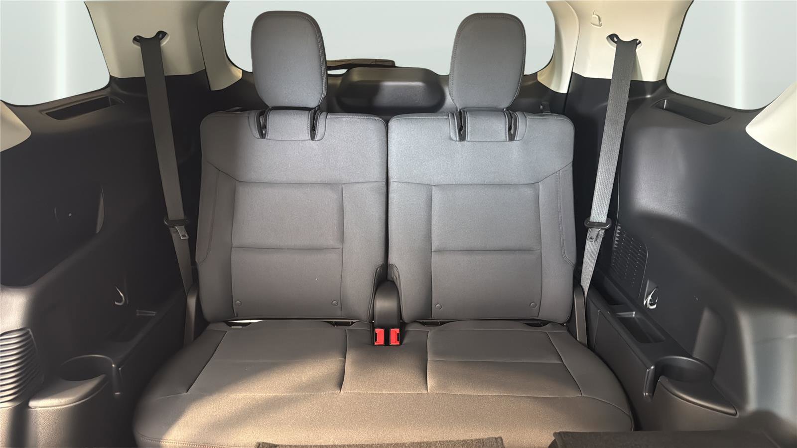 Certified 2025 Ford Explorer Active image 25