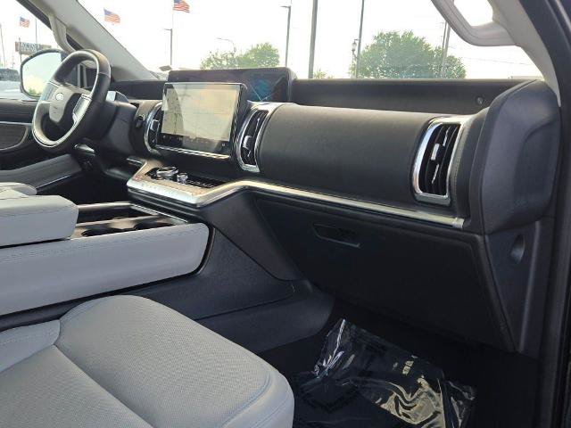 Certified 2025 Ford Expedition Platinum AWD/4WD image 7