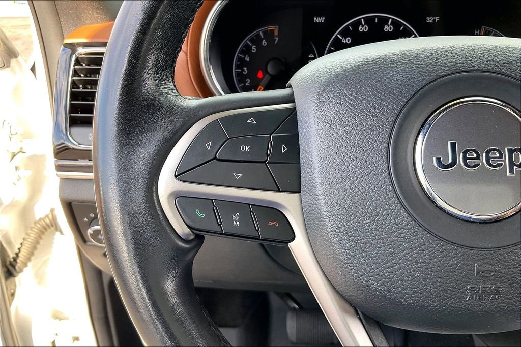 Used 2021 Jeep Grand Cherokee Overland AWD/4WD image 16