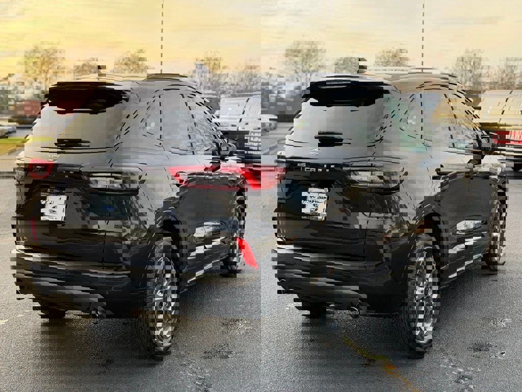 Certified 2023 Ford Escape ST-Line w/ Tech Pack #1 image 4