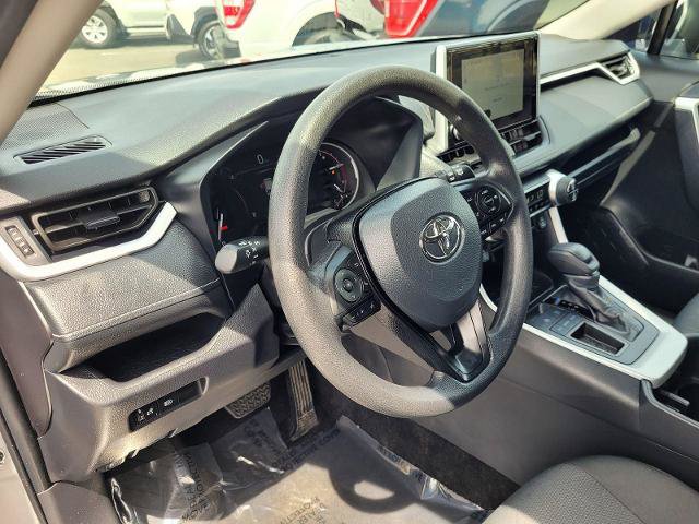 Used 2025 Toyota RAV4 XLE FWD image 12
