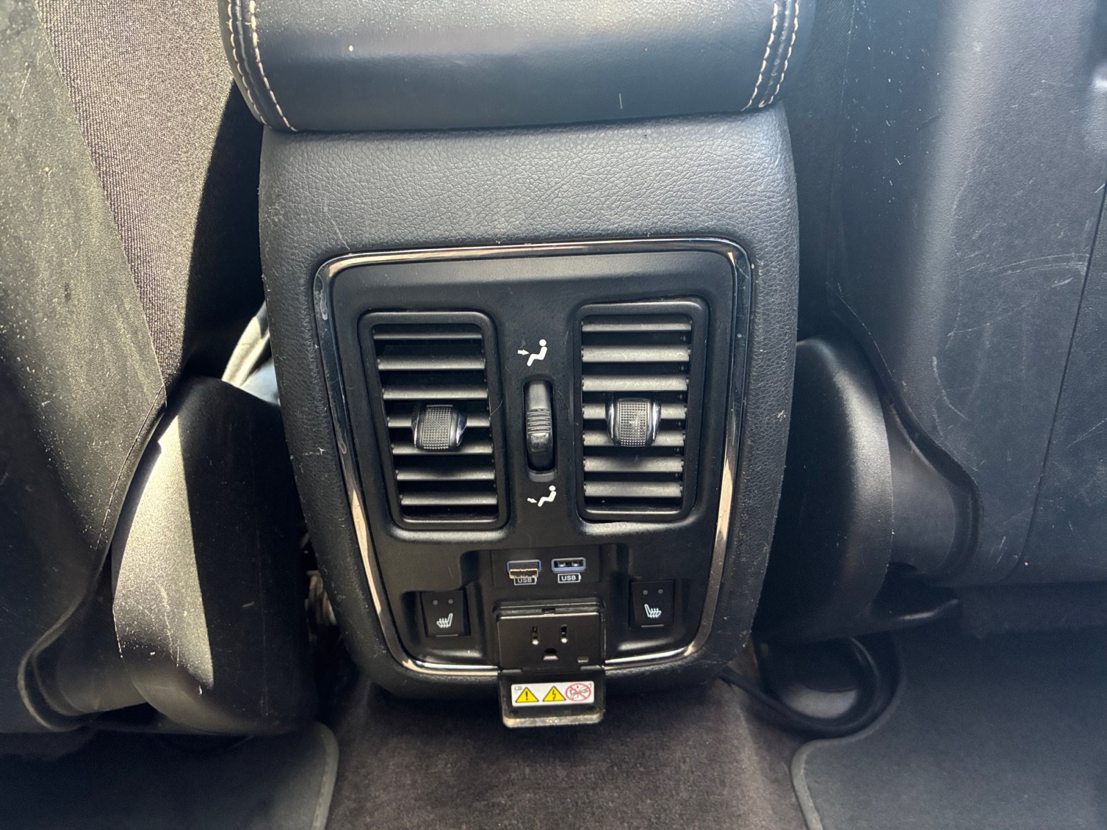 Used 2017 Jeep Grand Cherokee Overland w/ Jeep Active Safety Group AWD/4WD image 31