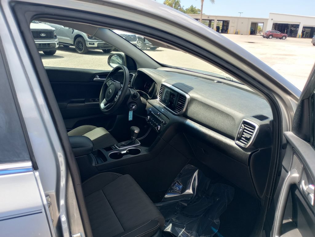 Used 2021 Kia Sportage LX FWD image 11