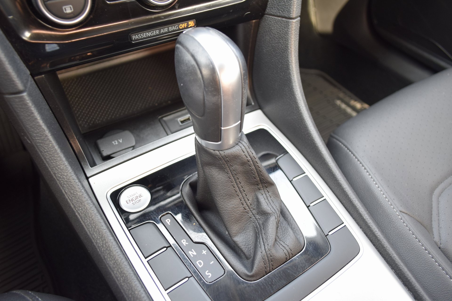 Used 2020 Volkswagen Passat 2.0T SE image 15