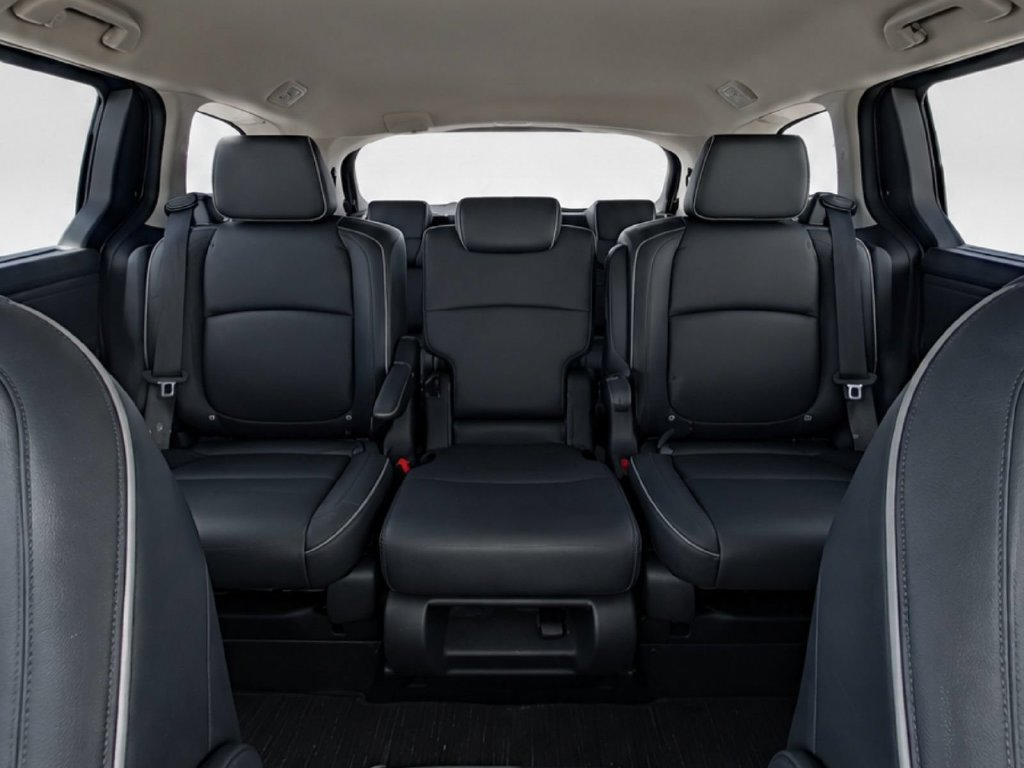 Used 2025 Honda Odyssey Touring image 32