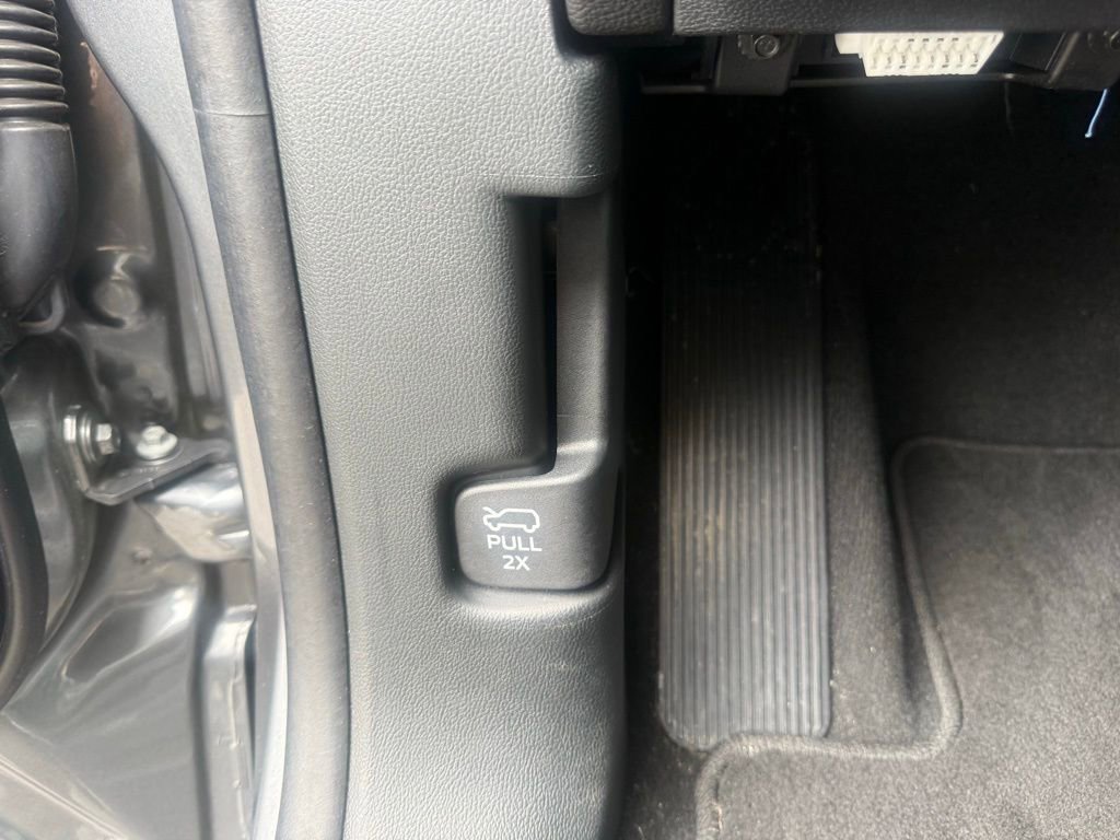 Certified 2024 Ford Explorer XLT AWD/4WD image 15