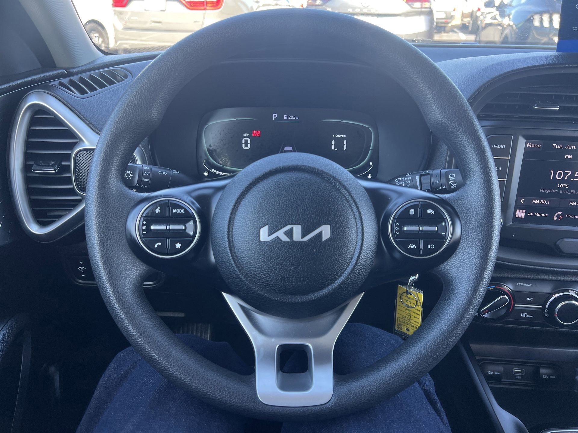 Used 2024 Kia Soul LX w/ Option Group 015 image 16