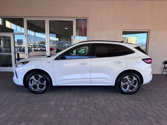 Certified 2023 Ford Escape ST-Line FWD image 2