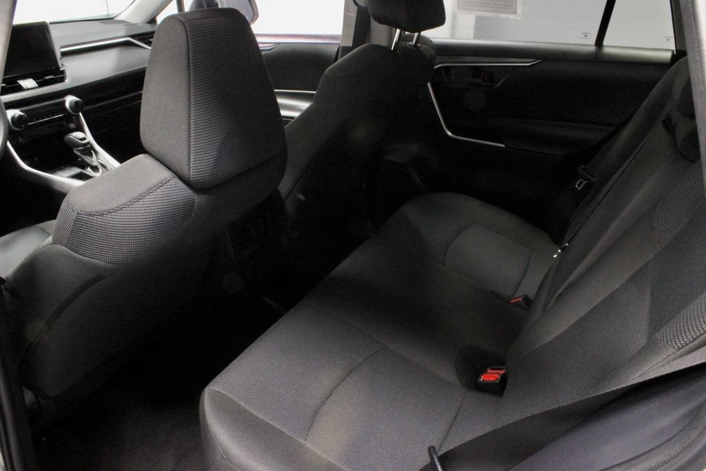 Used 2025 Toyota RAV4 LE AWD/4WD image 21