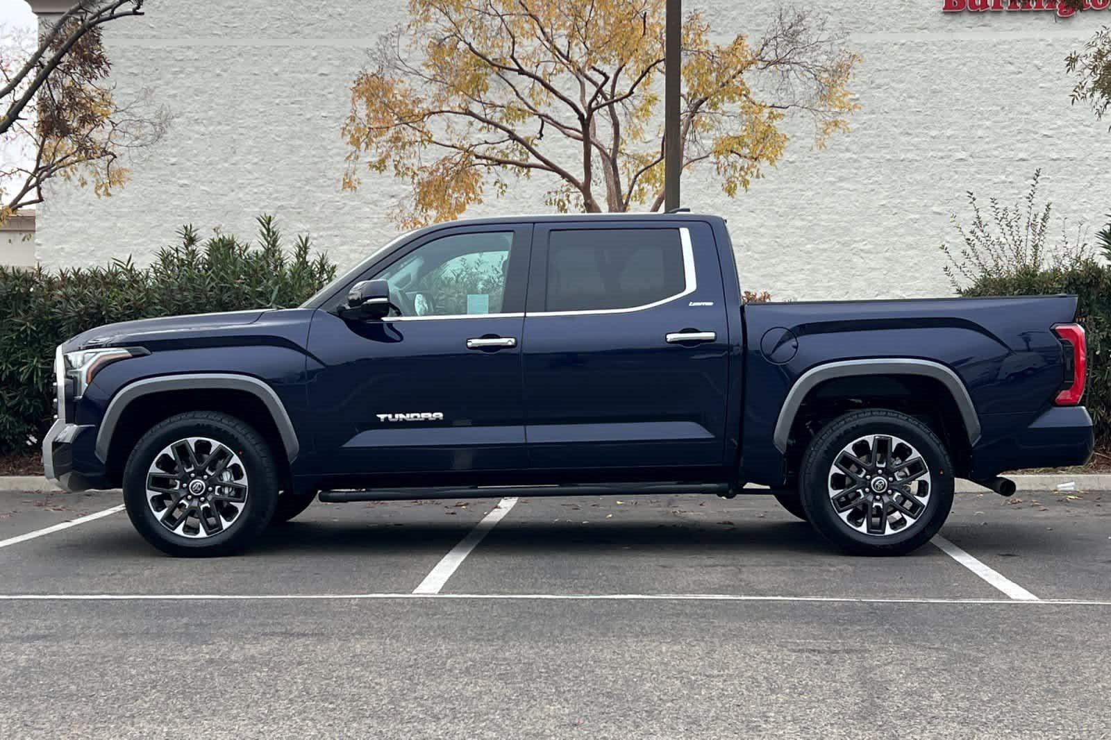 Used 2023 Toyota Tundra Limited image 5