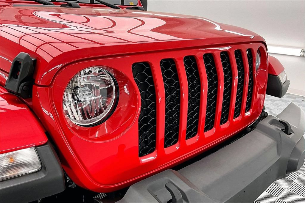 Used 2023 Jeep Gladiator Sport AWD/4WD image 29