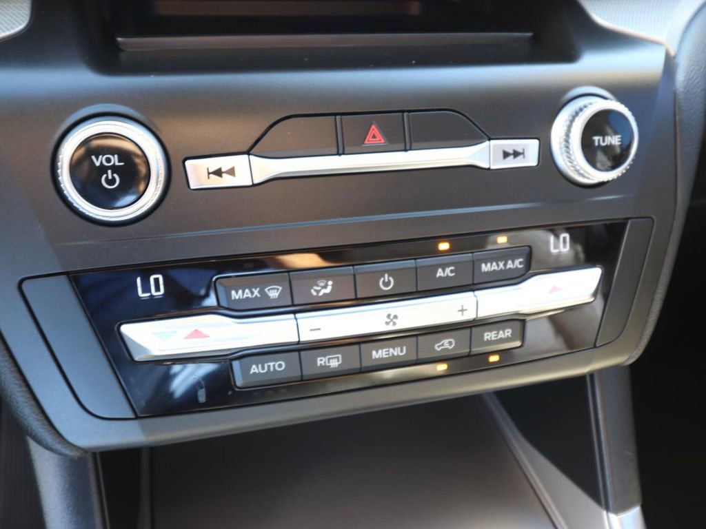 Certified 2020 Ford Explorer XLT w/ Equipment Group 202A image 22