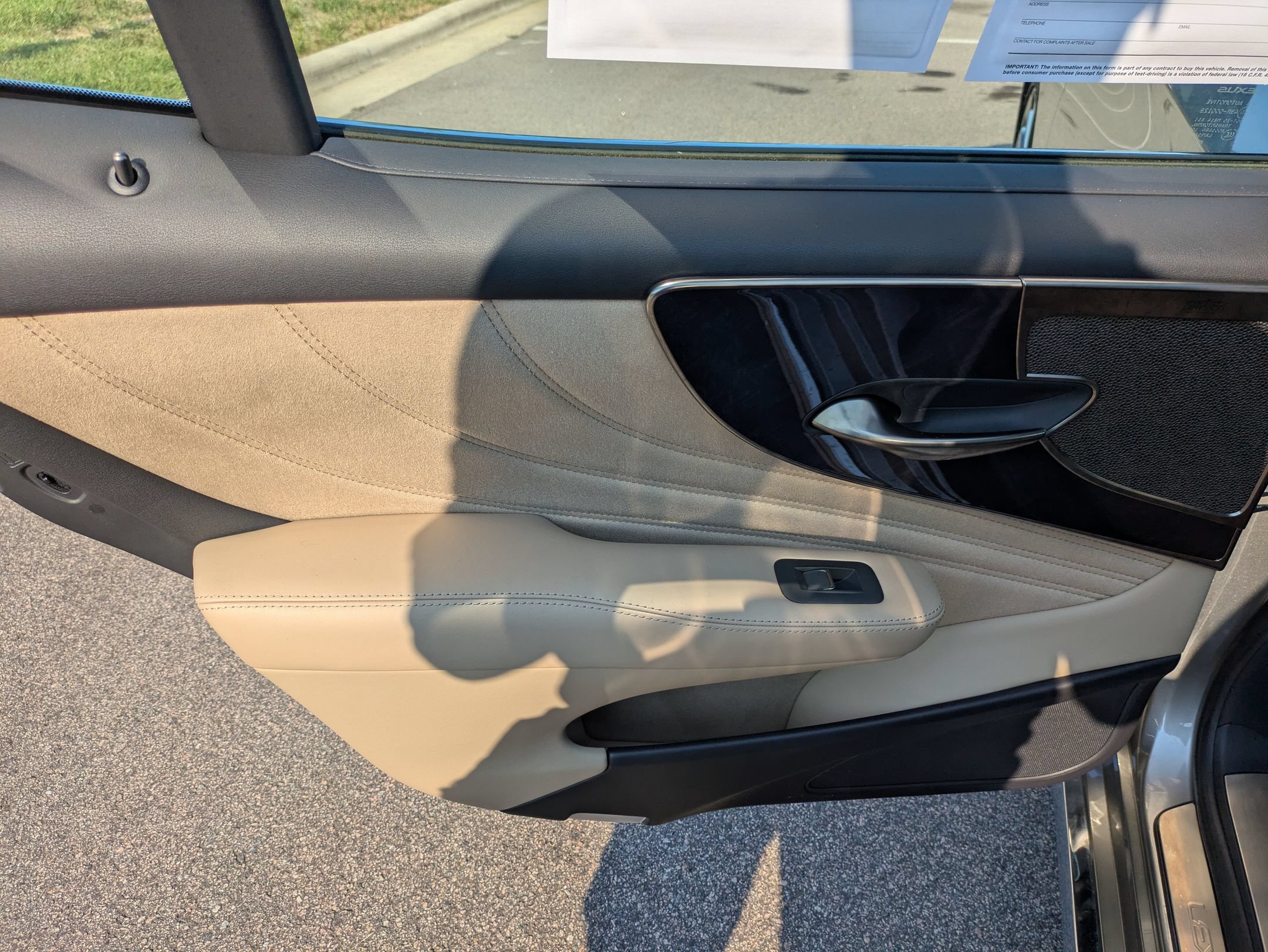 Used 2022 Lexus LS 500 w/ Interior Upgrade Package RWD image 30