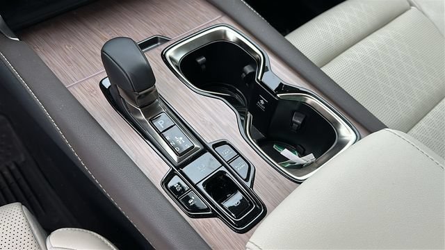 Used 2024 Lexus RX 450h AWD w/ Convenience Package image 29