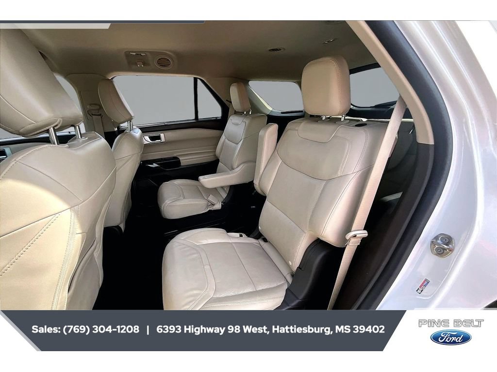 Certified 2022 Ford Explorer Platinum w/ Equipment Group 601A AWD/4WD image 19