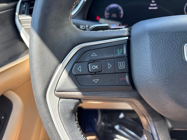 Used 2023 Jeep Grand Cherokee Limited AWD/4WD image 20