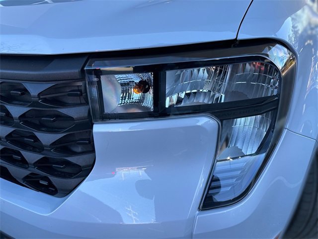 Certified 2025 Ford Maverick XLT image 9