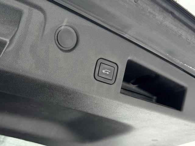 Used 2018 Chevrolet Equinox LT image 39