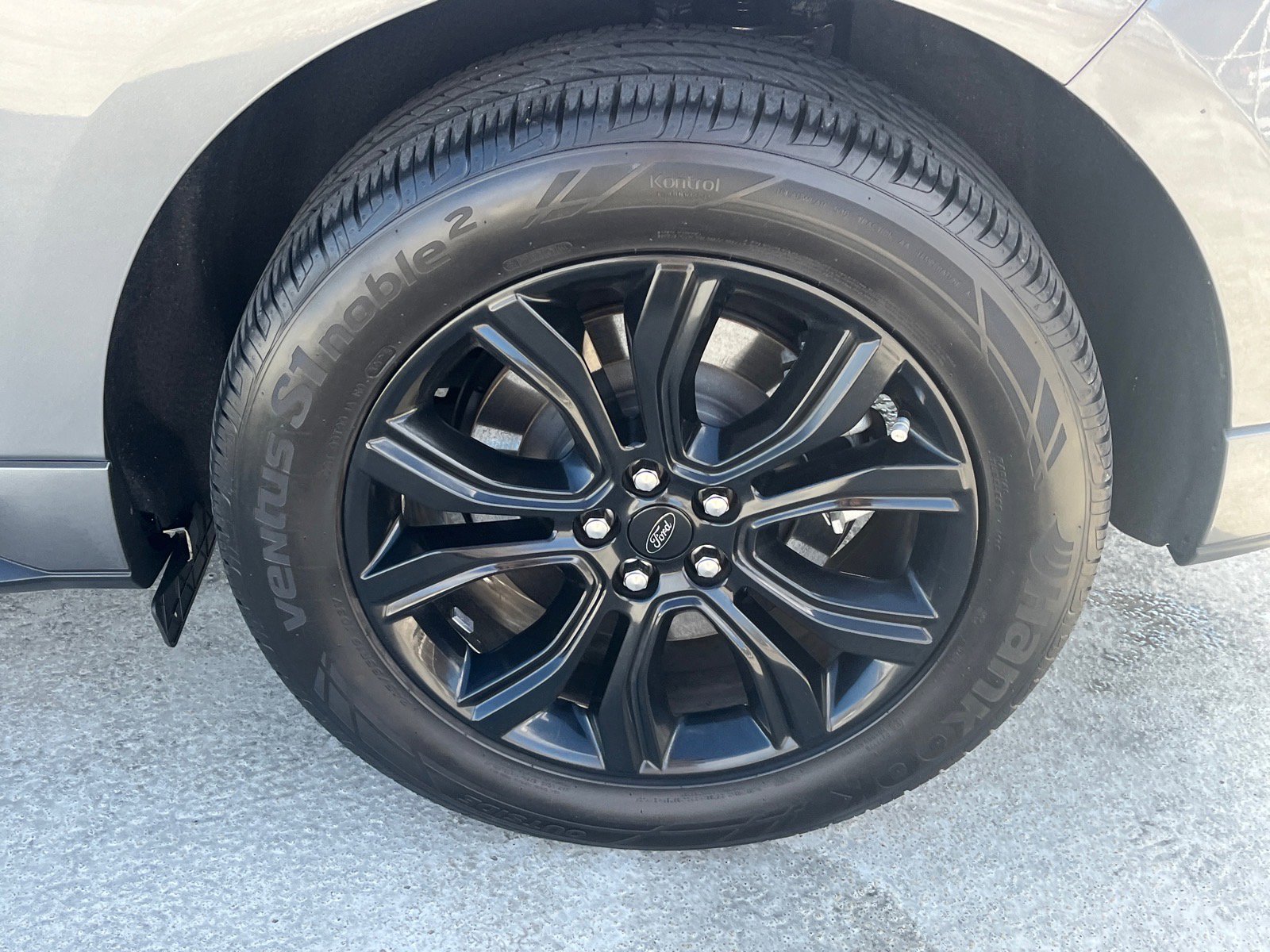 Certified 2024 Ford Edge SE w/ Black Appearance Package image 21