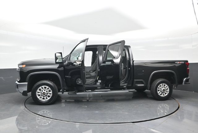 Used 2025 Chevrolet Silverado 2500 LT w/ Convenience Package AWD/4WD image 29