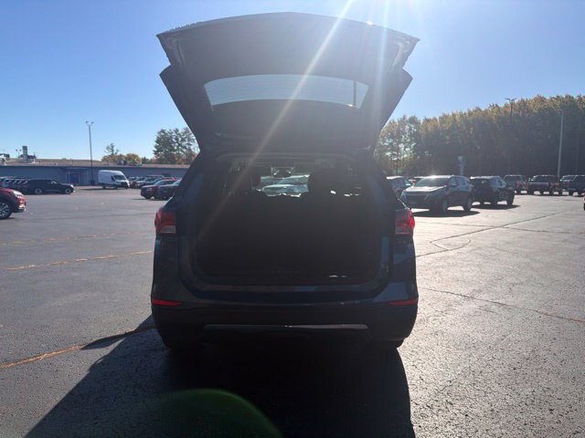 Used 2024 Chevrolet Equinox Premier AWD/4WD image 8