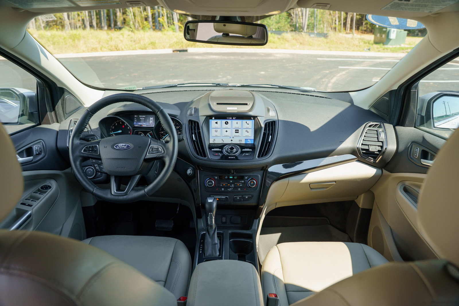 Certified 2017 Ford Escape Titanium FWD image 23